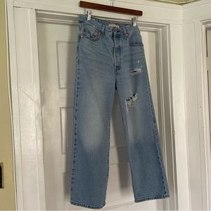 Levi’s Ribcage Straight Ankle Jeans